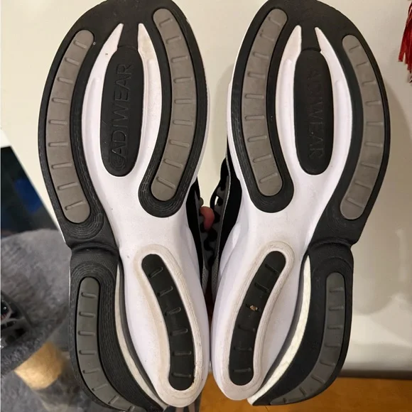 adidas AlphaBoost V1 Low Black White - HQ4517  men’s 10 - Picture 5 of 7